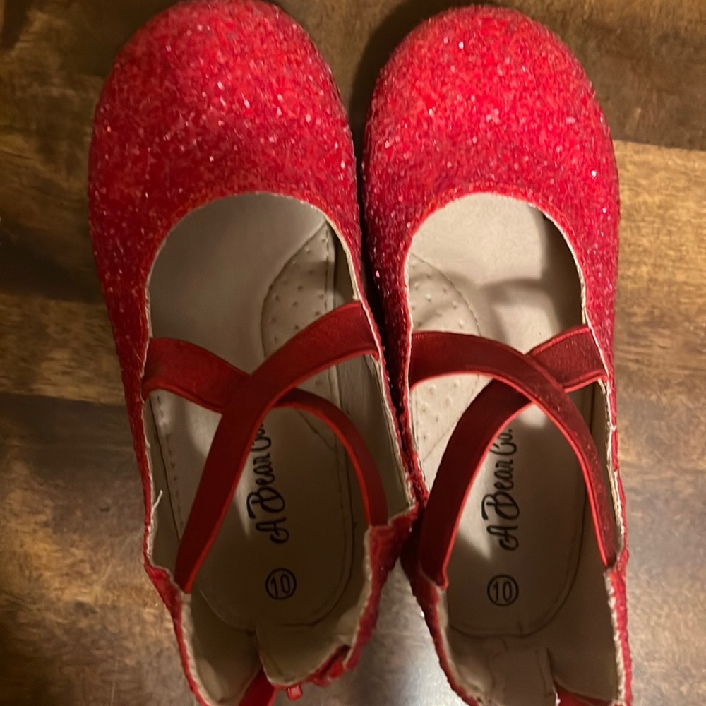 A bear co Size 10 toddler shoe